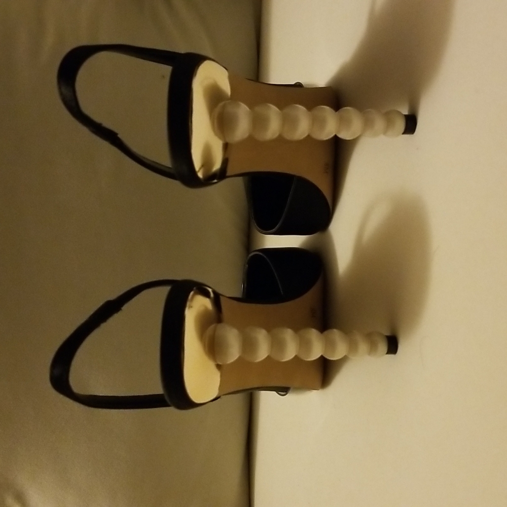 INC SHOES - Picture 3 of 4